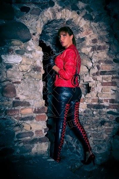 mistress annunci|Cerco Padrone severo per farmi umiliare